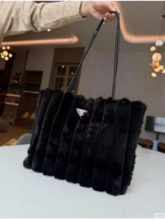 Prada VIP GWP BAG - Picture 2 of 6